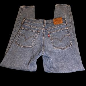 Levis high rise wedgie jeans medium wash